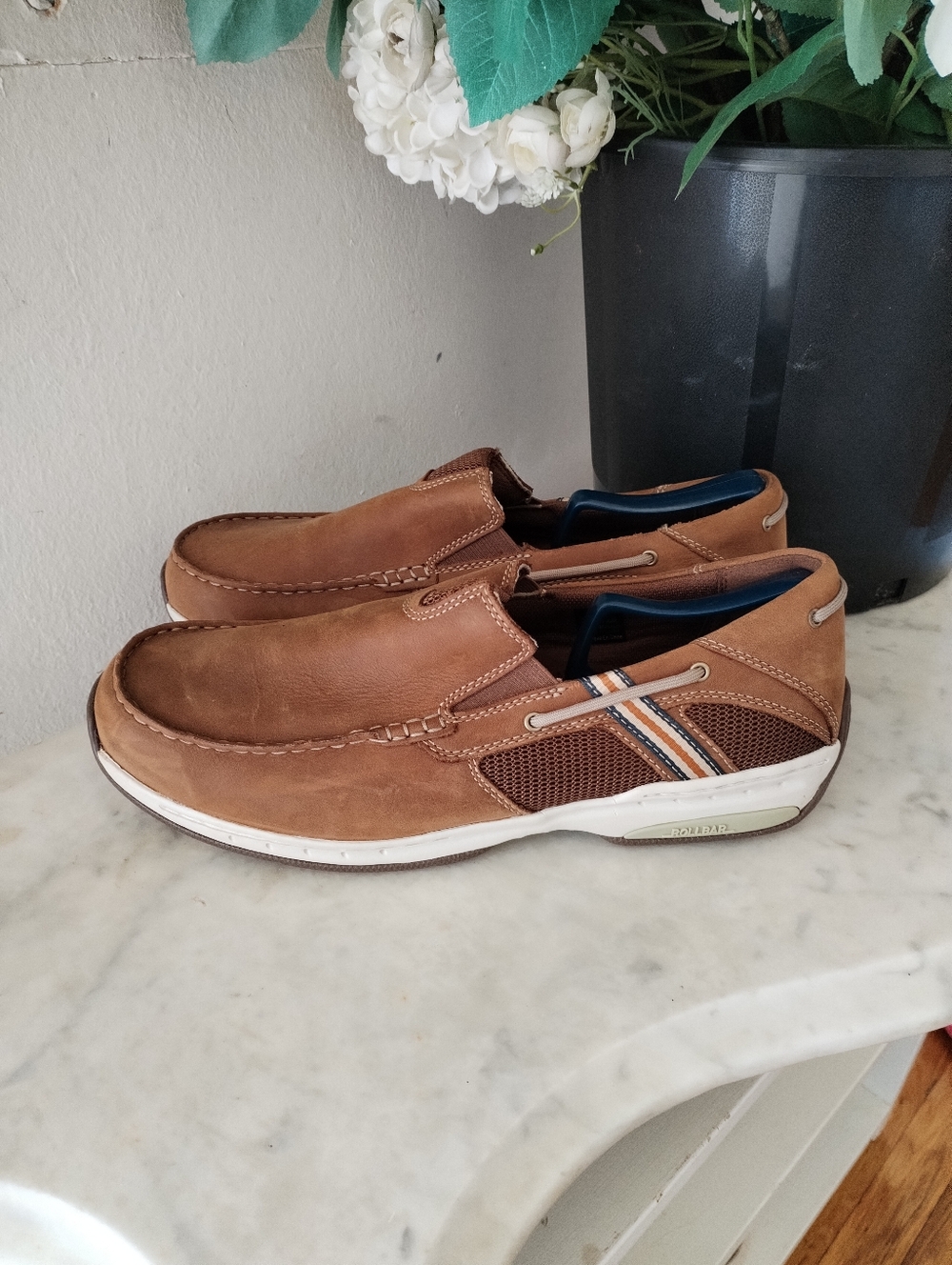 Dunham Women's Leather Slip On Shoes. Size 12